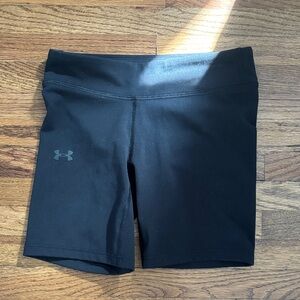 Under Armour youth girls small athletic bike shorts black